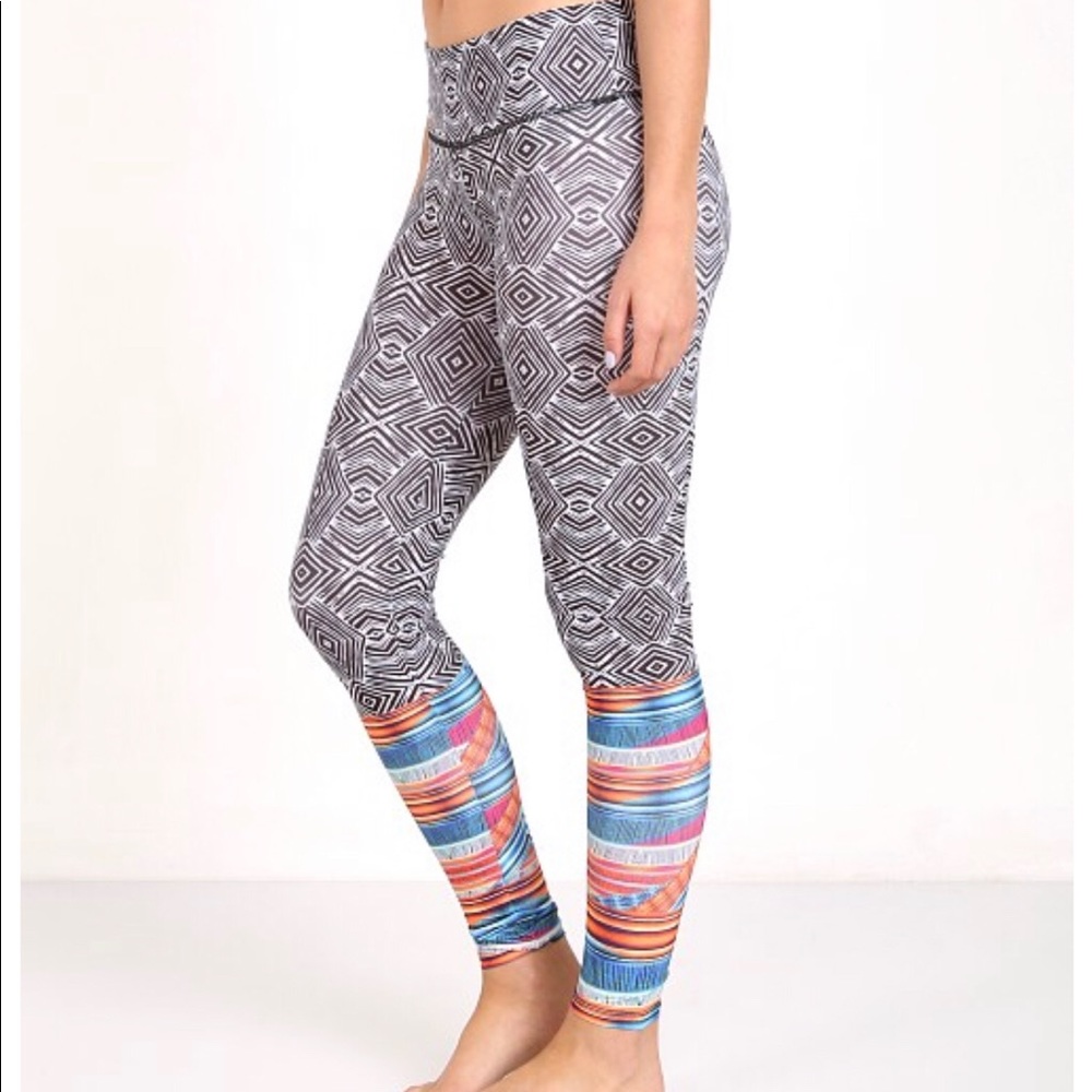 Onzie Tribal Tight S/M Bright Fitness Yoga NEW